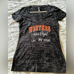 Vintage Hooter’s authentic Tee from Las Vegas